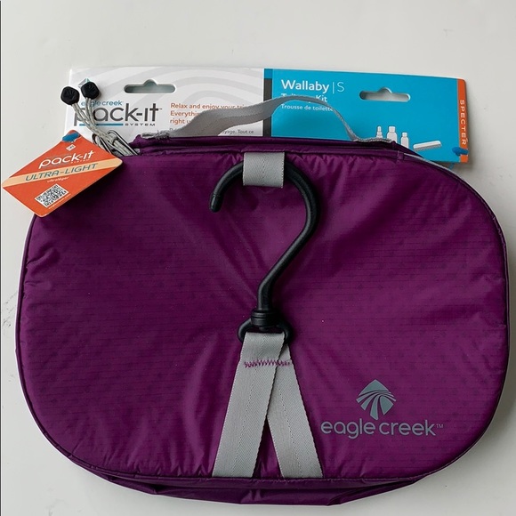 Eagle Creek Wallaby toiletry kit